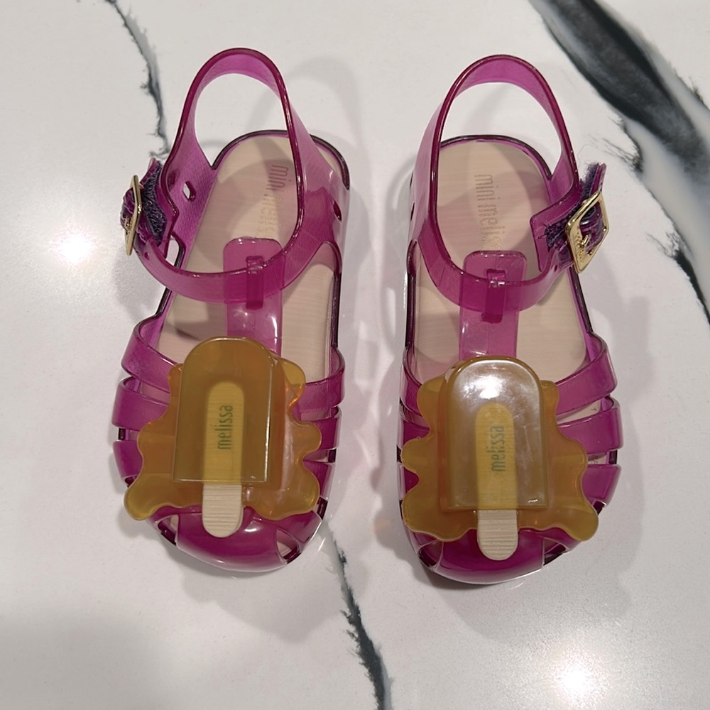 Mini Melissa size 7